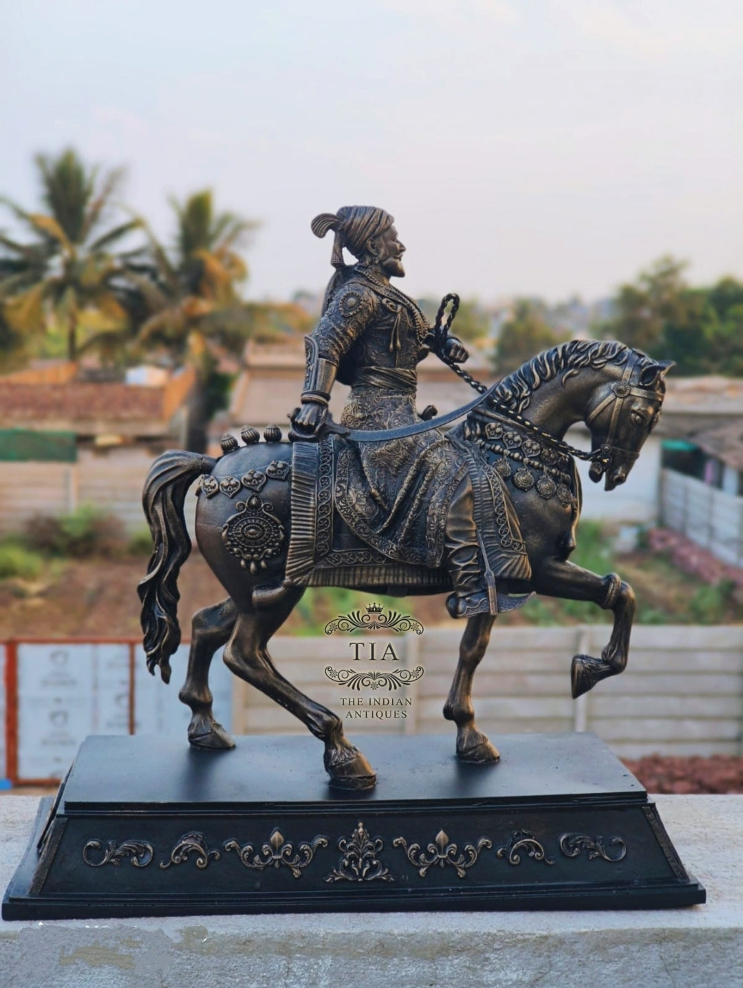 Chatrapati Shivaji Maharaj with Horse Sculpture