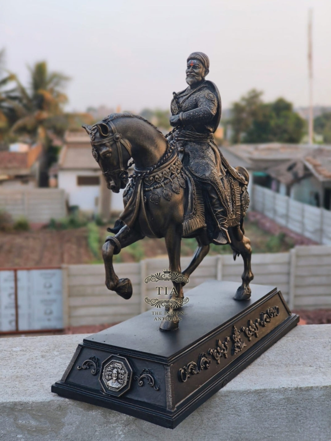 Chatrapati Shivaji Maharaj with Horse Sculpture