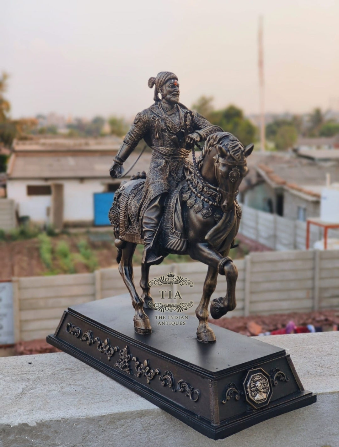 Chatrapati Shivaji Maharaj with Horse Sculpture