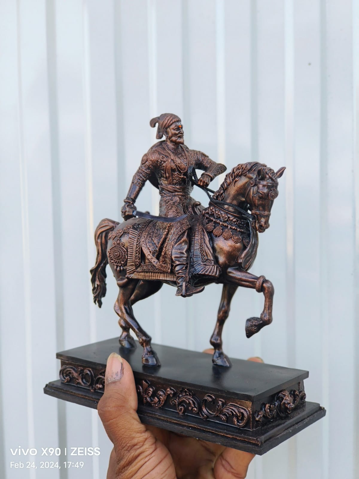 Chatrapati Shivaji Maharaj with Horse Sculpture