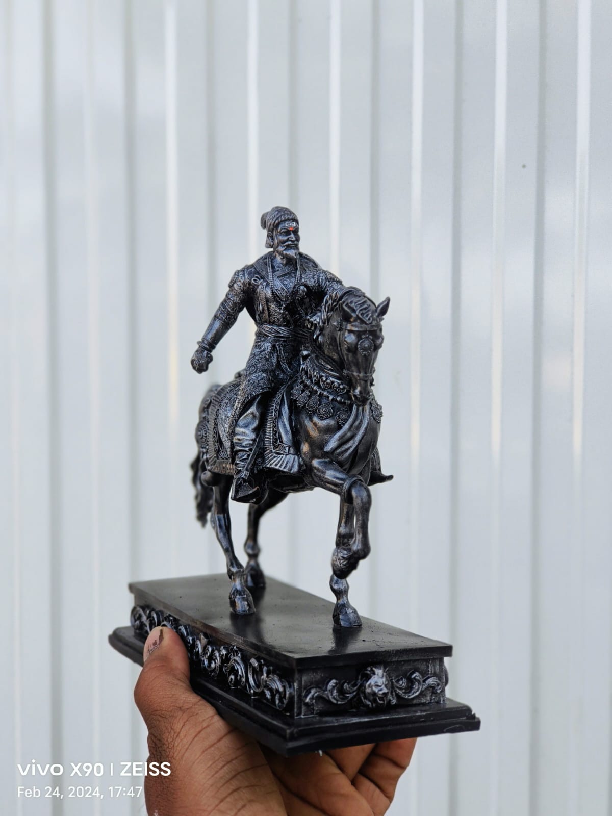 Chatrapati Shivaji Maharaj with Horse Sculpture