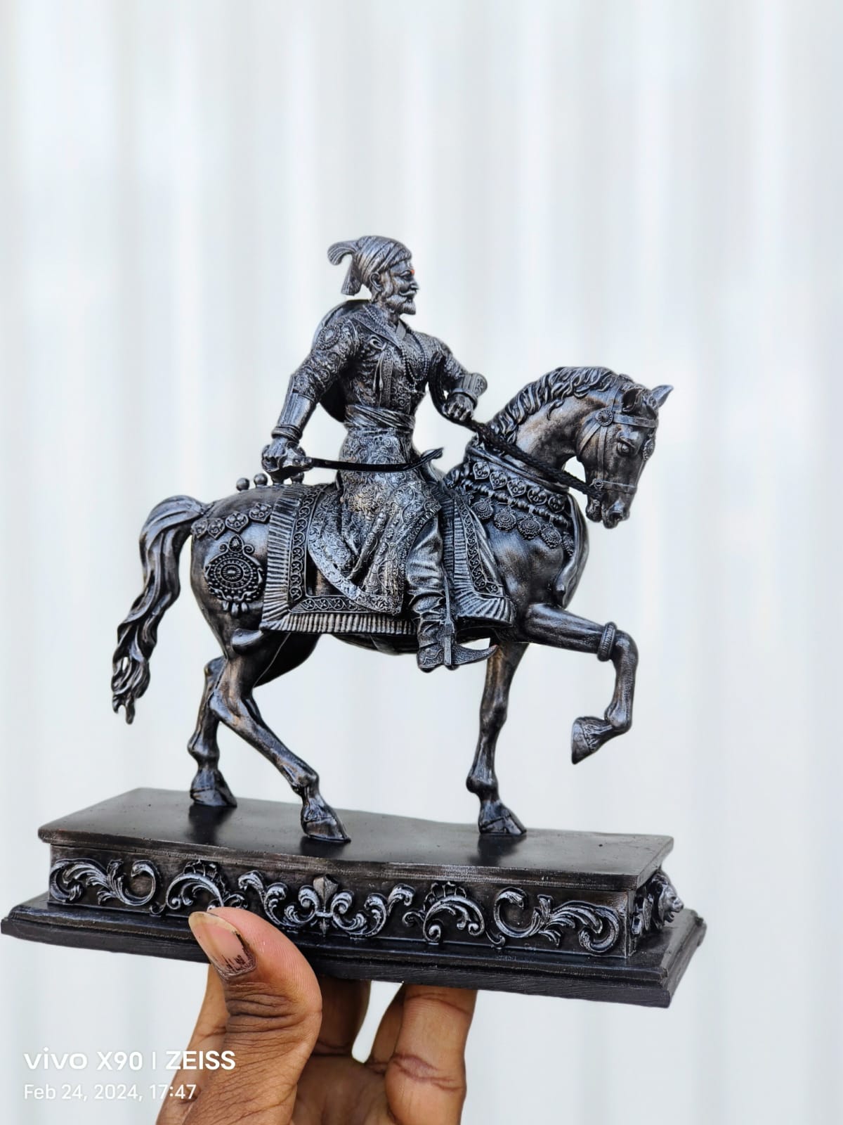 Chatrapati Shivaji Maharaj with Horse Sculpture