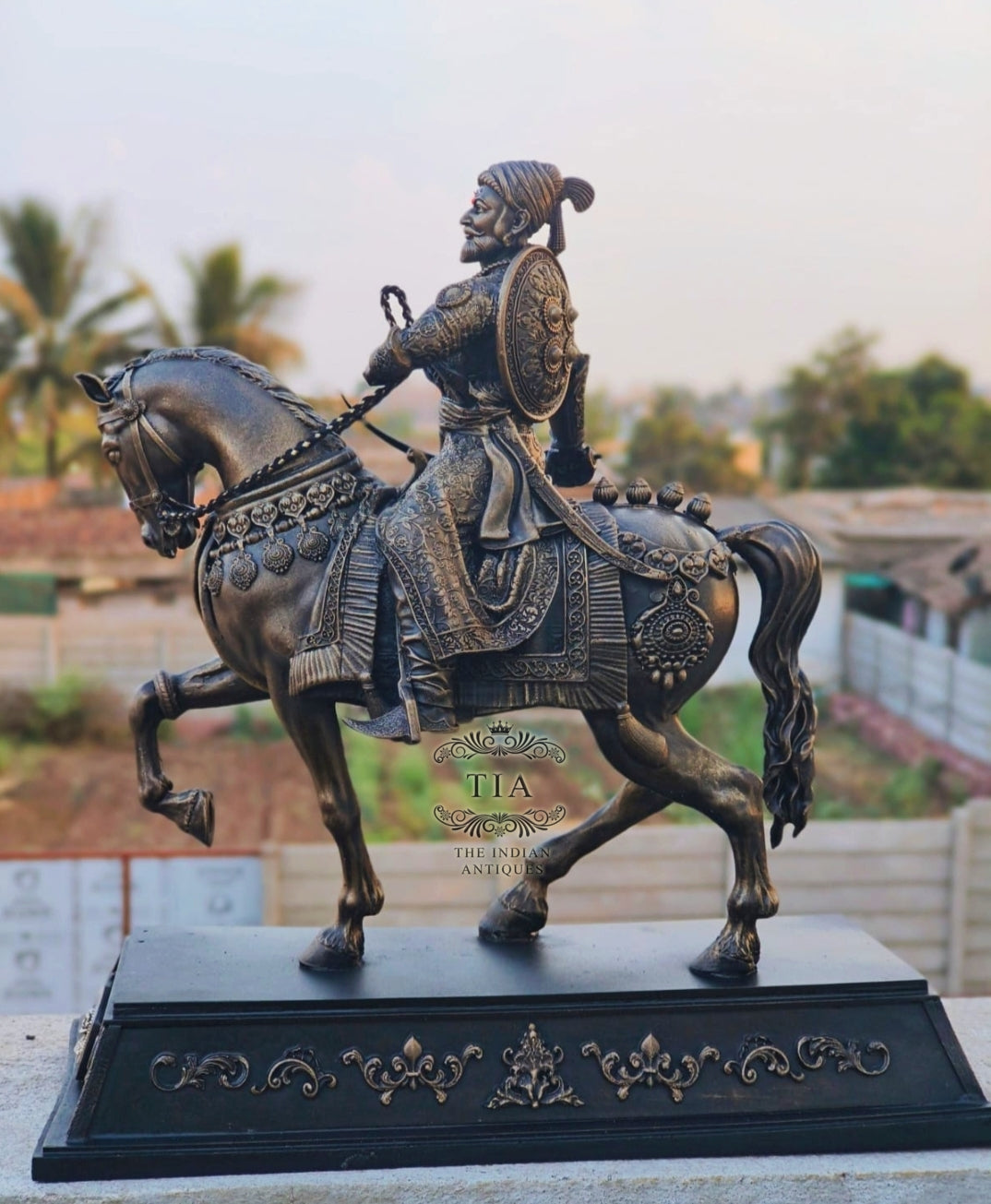 Chatrapati Shivaji Maharaj Small Sculpture